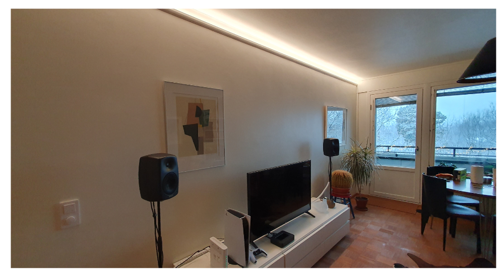 Indirect lighting in the living room